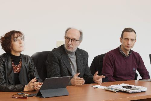 Il governatore del Friuli Venezia Giulia Massimiliano Fedriga (a destra nella foto) con il vice Riccardo Riccardi e Gianna Zamaro, direttore centrale della direzione regionale Salute